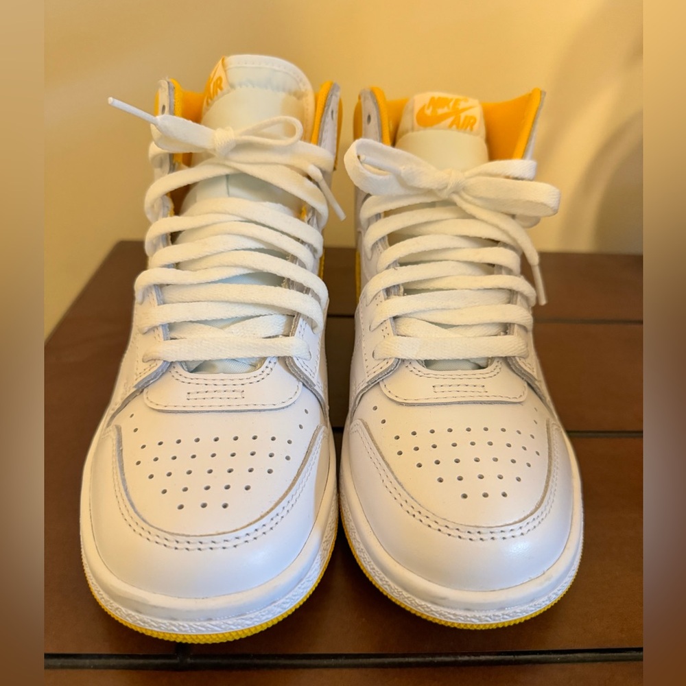 Nike Jordan Air Ship SP University Gold